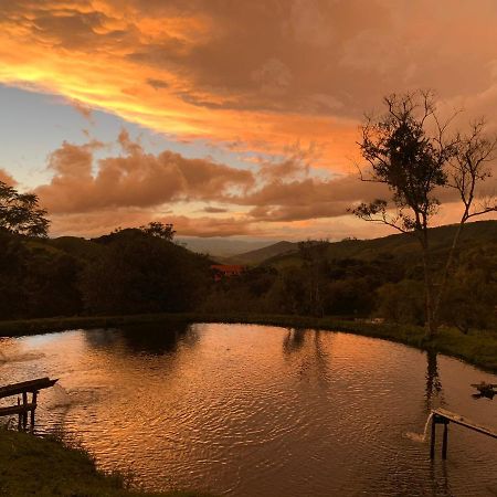 Delirius Hospedagem Itamonte Esterno foto